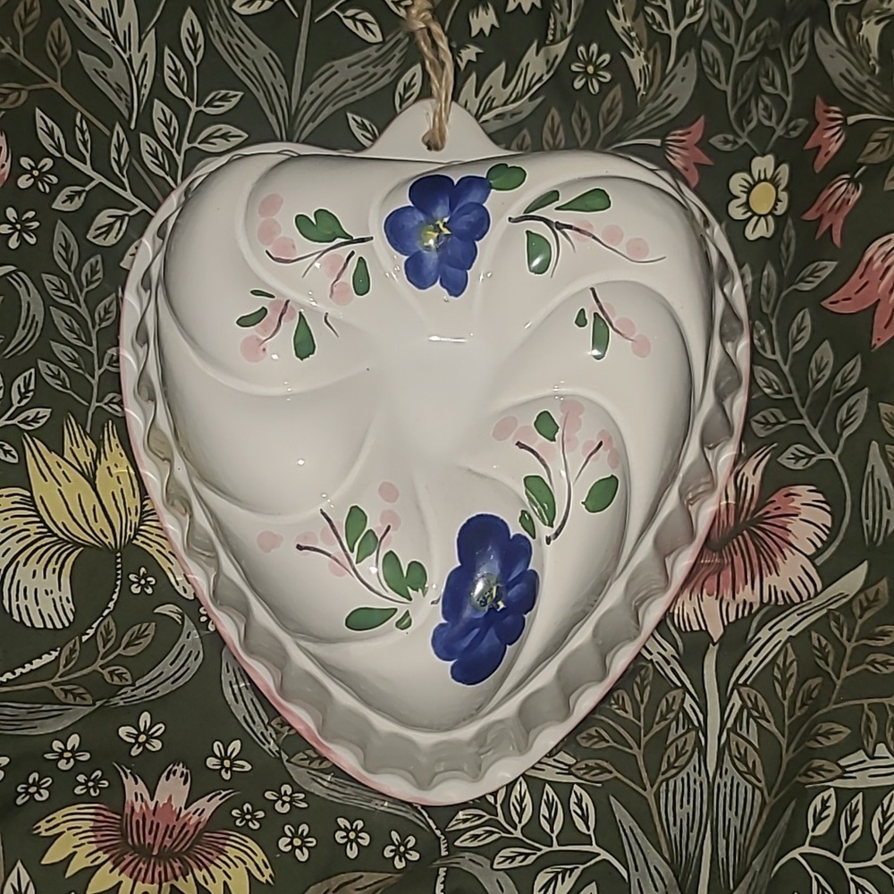 Vintage Marzia Ceramiche hanging heart mold